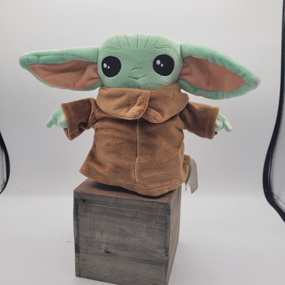 Mandalorian Star Wars Baby Yoda THE CHILD Grogu Figural Coin Plush Piggy Bank